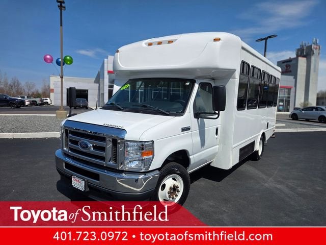 2023 Ford E-450SD Base