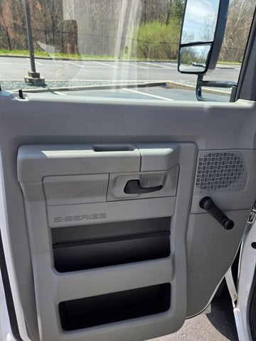 2023 Ford E-450SD Base