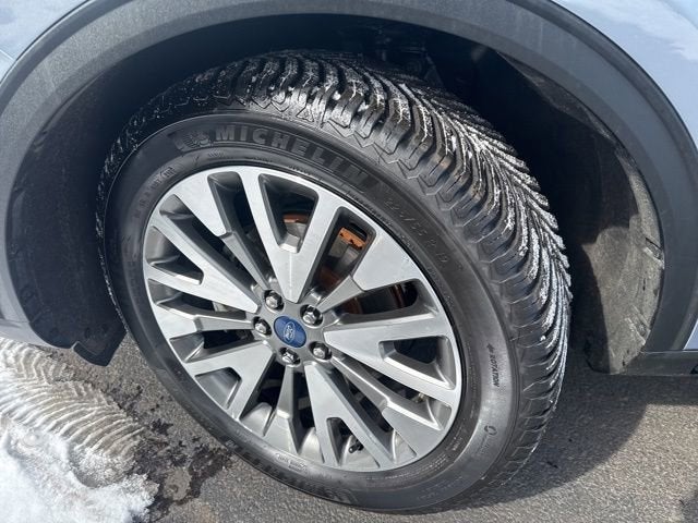 2022 Ford Escape Titanium