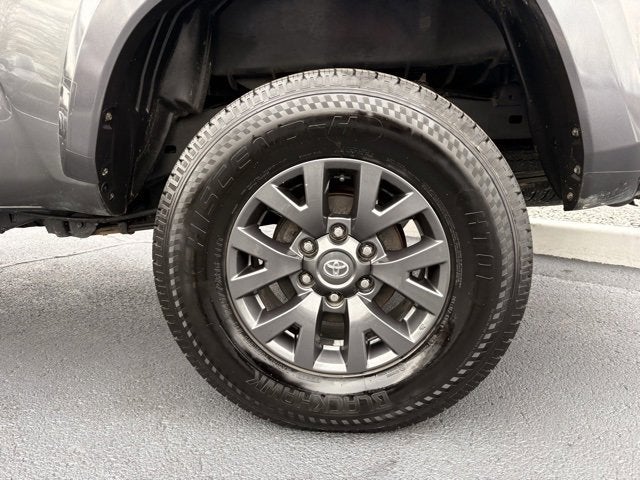 2022 Toyota Tacoma SR5