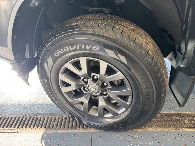 2022 Toyota Tacoma SR5