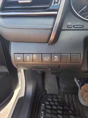 2019 Toyota Camry Hybrid SE