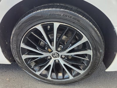 2019 Toyota Camry Hybrid SE