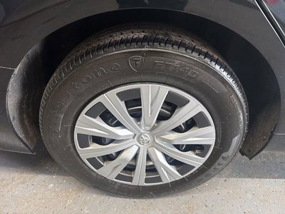 2023 Toyota Camry Hybrid LE