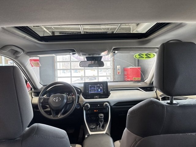 2022 Toyota RAV4 Hybrid XLE