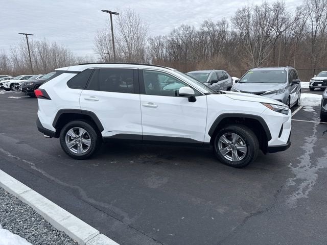 2025 Toyota RAV4 Hybrid XLE