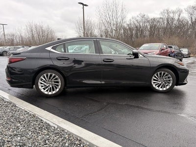 2022 Lexus ES 350 Ultra Luxury