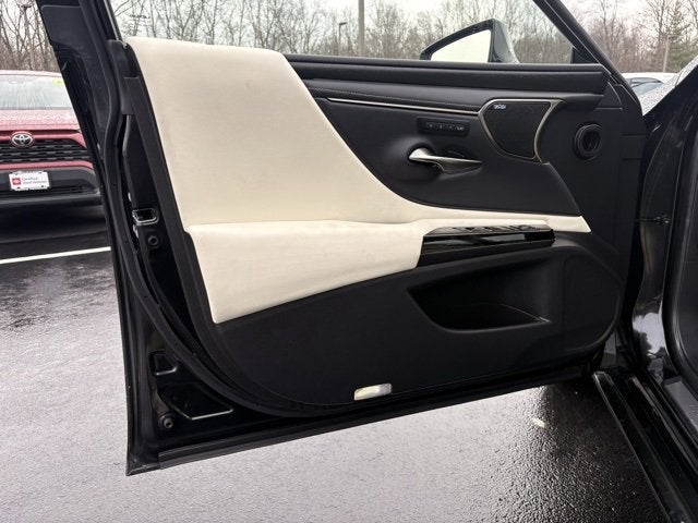 2022 Lexus ES 350 Ultra Luxury