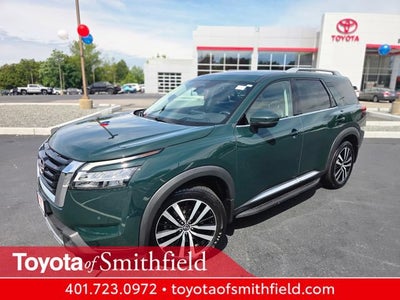 2023 Nissan Pathfinder Platinum