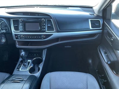 2018 Toyota Highlander LE