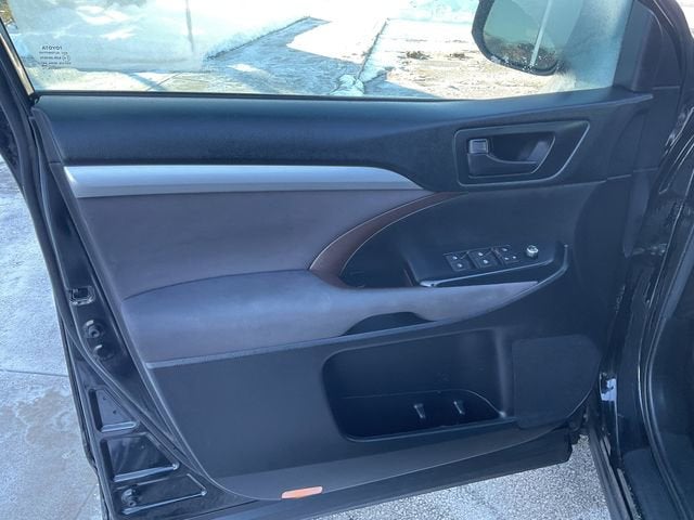 2018 Toyota Highlander LE