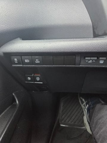 2023 Toyota Sienna Woodland Edition