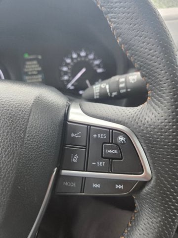 2023 Toyota Sienna Woodland Edition