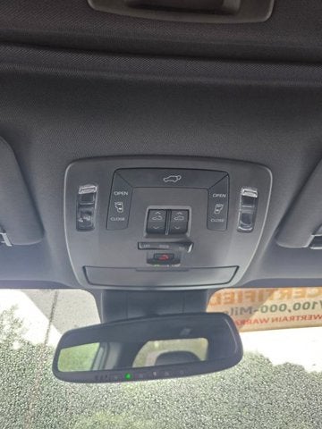 2023 Toyota Sienna Woodland Edition