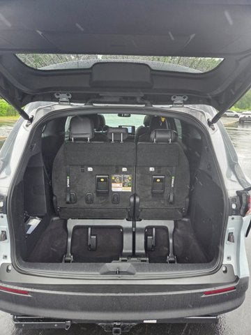 2023 Toyota Sienna Woodland Edition