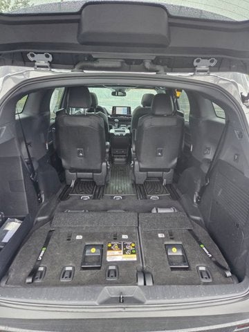 2023 Toyota Sienna Woodland Edition
