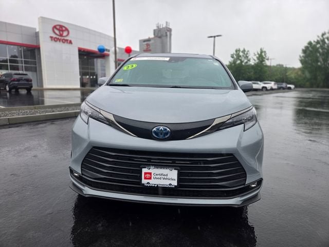 2023 Toyota Sienna Woodland Edition