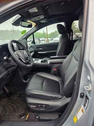 2023 Toyota Sienna Woodland Edition