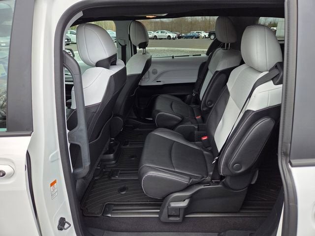 2025 Toyota Sienna XSE