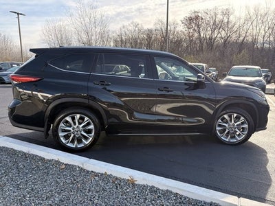 2022 Toyota Highlander Limited