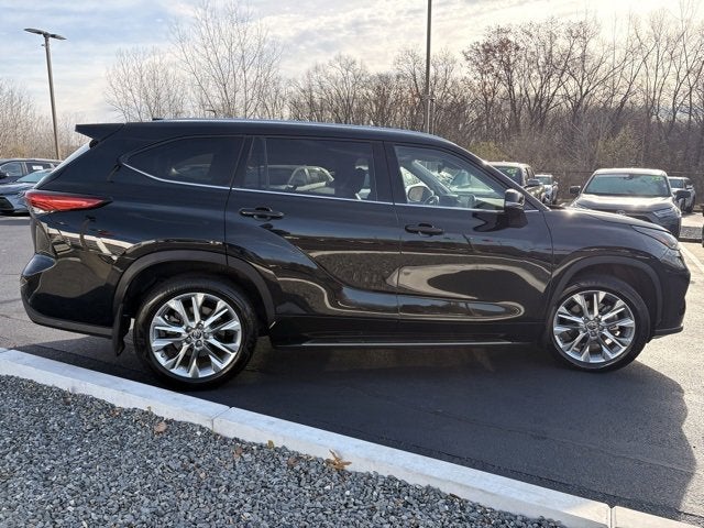 2022 Toyota Highlander Limited