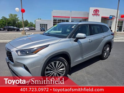 2021 Toyota Highlander Hybrid Platinum