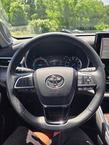 2021 Toyota Highlander Hybrid Platinum