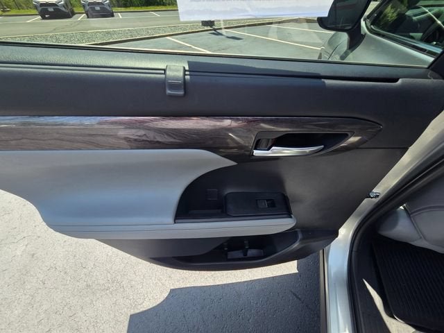 2021 Toyota Highlander Hybrid Platinum