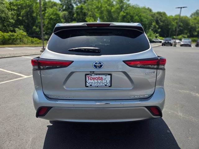 2021 Toyota Highlander Hybrid Platinum