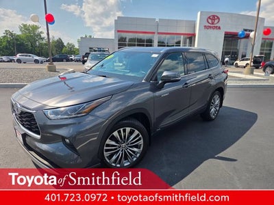 2021 Toyota Highlander Hybrid Platinum