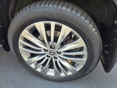2021 Toyota Highlander Hybrid Platinum
