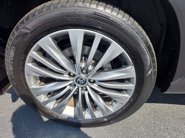 2021 Toyota Highlander Hybrid Platinum
