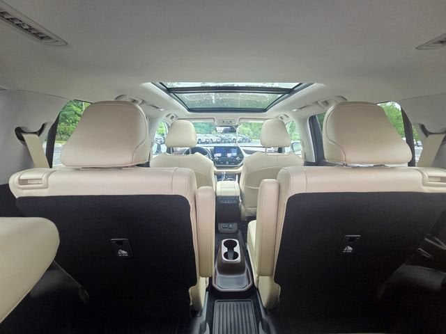 2021 Toyota Highlander Hybrid Platinum