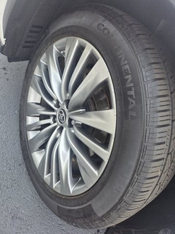 2021 Toyota Highlander Hybrid Platinum