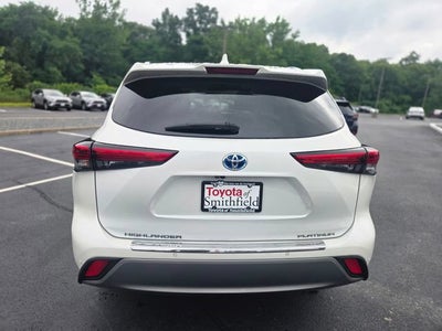 2021 Toyota Highlander Hybrid Platinum