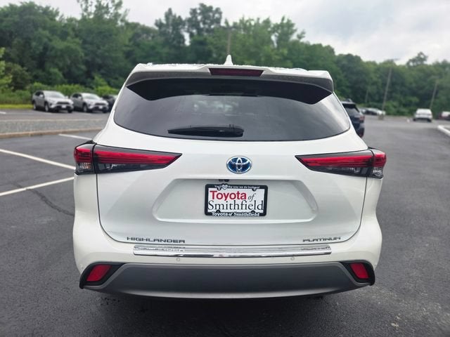 2021 Toyota Highlander Hybrid Platinum