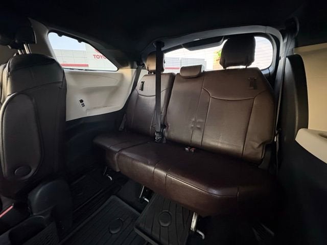 2023 Toyota Sienna Platinum