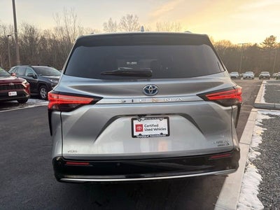 2023 Toyota Sienna Platinum