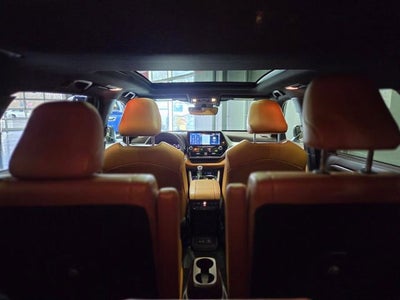 2022 Toyota Highlander Platinum