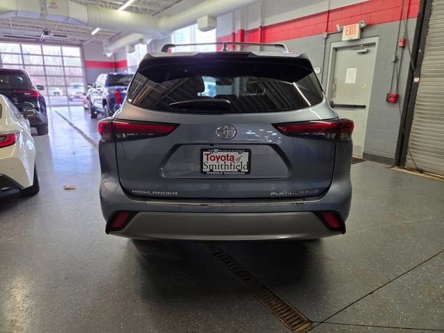 2022 Toyota Highlander Platinum