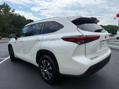 2021 Toyota Highlander Hybrid XLE