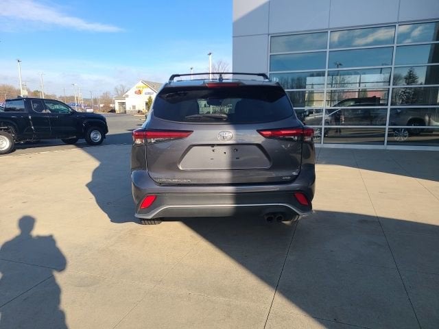 2023 Toyota Highlander XSE