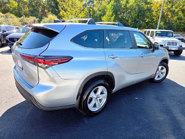 2024 Toyota Highlander LE