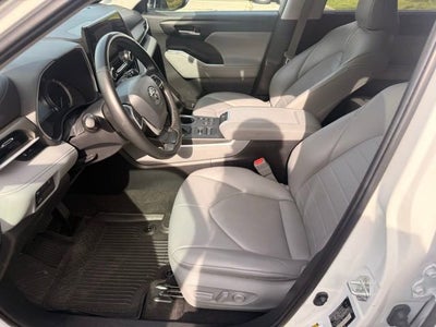 2023 Toyota Highlander XLE