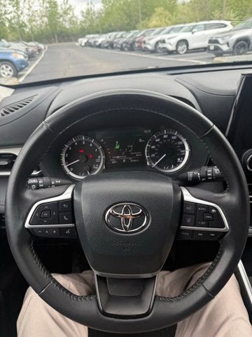 2024 Toyota Highlander LE