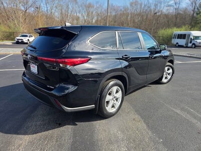 2023 Toyota Highlander LE