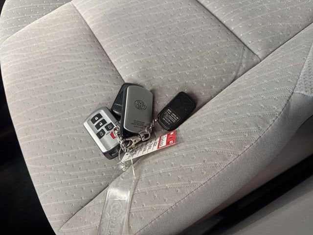 2020 Toyota Sienna LE