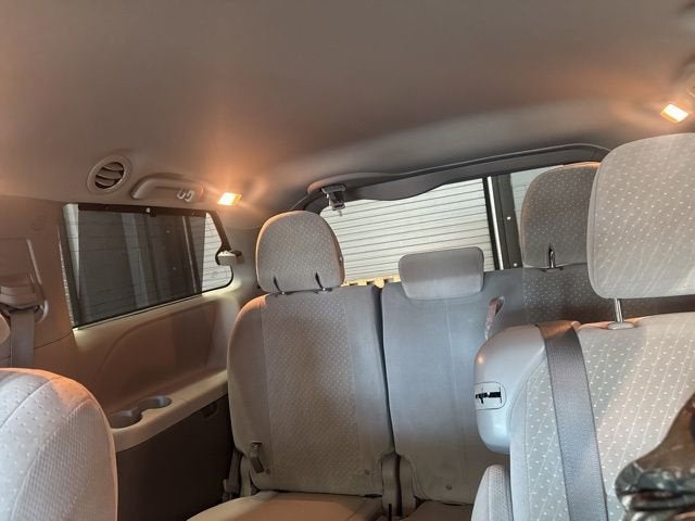 2020 Toyota Sienna LE