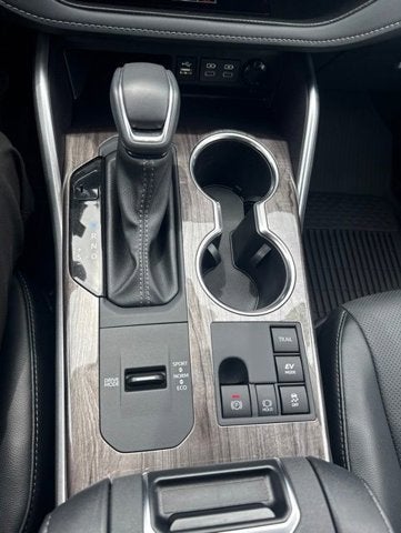 2025 Toyota Highlander Hybrid Limited
