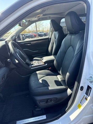 2025 Toyota Highlander Hybrid Limited